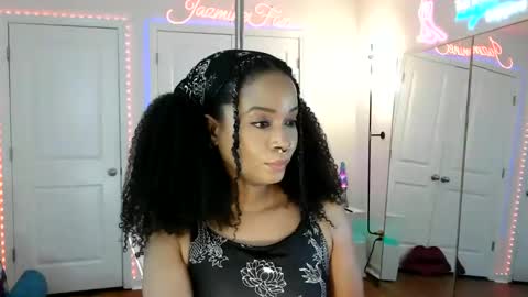 Snapshot of jazminefox chatting on May 5, 2026, 4:15 pm Jazmine Fox online show from May 5, 2026, 4:15 pm