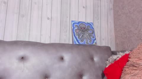 jd thebaby online show from February 2, 2026, 2:27 pm