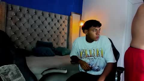 jhon online show from October 14, 2025, 10:43 pm