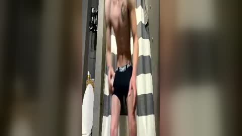 jdick2005 online show from June 17, 2026, 8:06 am