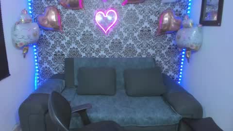 Snapshot of jdstudio chatting on June 3, 2026, 3:53 am . Julianita y Valery . online show from June 3, 2026, 3:53 am