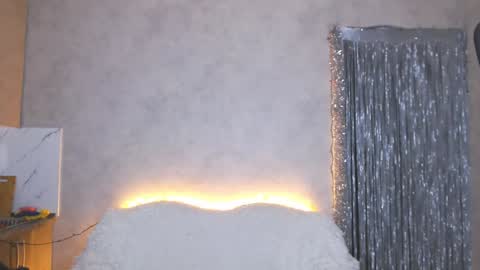 Angel online show from January 1, 2025, 8:13 am