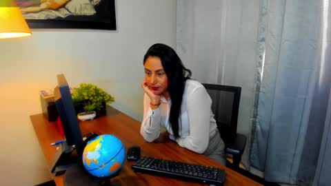 Snapshot of jean_foster chatting on October 28, 2025, 6:54 pm Mistress Jane Foster online show from October 28, 2025, 6:54 pm