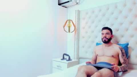 JEAN online show from April 18, 2026, 10:10 pm