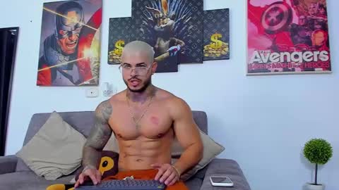 Jean  axelcrow       Modelo Independiente online show from December 29, 2024, 11:29 pm