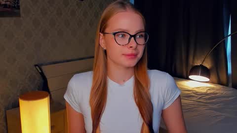 Jenny online show from October 15, 2025, 7:41 am