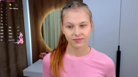 Snapshot of jeanninebeall chatting on February 4, 2026, 3:40 pm Bella online show from February 4, 2026, 3:40 pm