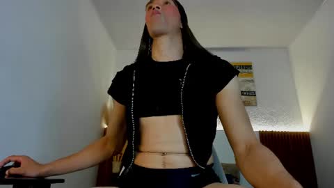 Snapshot of jeanys_sneider chatting on July 5, 2026, 4:30 am Jeays online show from July 5, 2026, 4:30 am