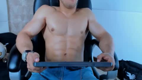 Snapshot of jeicob_gagnon chatting on January 21, 2025, 2:48 pm jeicob gagnon online show from January 21, 2025, 2:48 pm