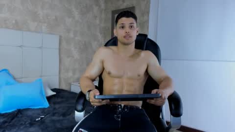 Snapshot of jeicob_gagnon chatting on February 4, 2025, 12:44 pm jeicob gagnon online show from February 4, 2025, 12:44 pm