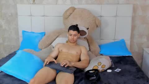 Snapshot of jeicob_gagnon chatting on February 11, 2025, 1:09 pm jeicob gagnon online show from February 11, 2025, 1:09 pm
