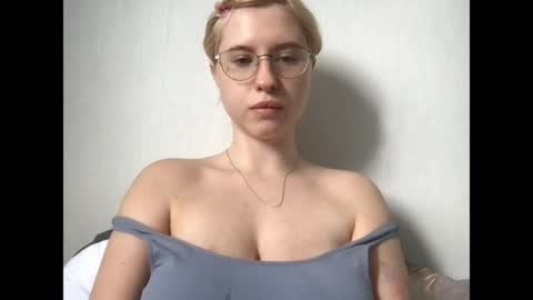 Inna  online show from May 28, 2026, 5:49 am