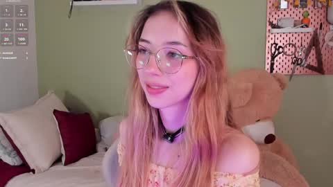 Jelly  online show from June 5, 2026, 1:45 am