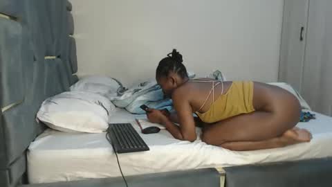 Jemmi online show from November 17, 2025, 3:34 am