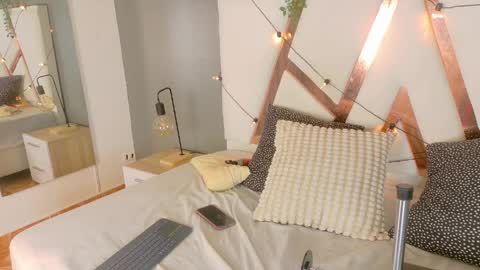 Jena  online show from April 10, 2026, 3:12 am