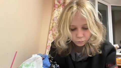 Jessica online show from April 19, 2026, 12:04 pm