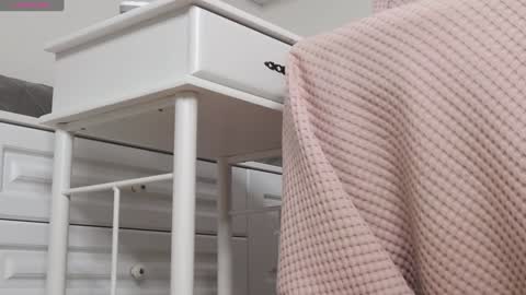 Snapshot of jenaloren chatting on December 6, 2024, 7:54 am Jena  dont forget to thumbs up your rating is so important to me  online show from December 6, 2024, 7:54 am