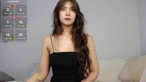 Snapshot of jenaloren chatting on April 23, 2026, 5:19 am Jena dont forget to thumbs up your rating is so important to me online show from April 23, 2026, 5:19 am