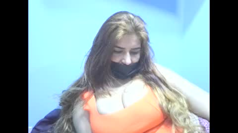 jenifer_91 online show from January 28, 2025, 2:10 pm