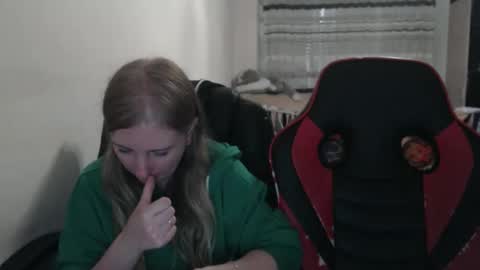 JenisAndPeter online show from October 20, 2025, 6:08 pm