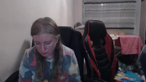 JenisAndPeter online show from November 25, 2025, 7:14 pm