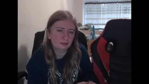 Snapshot of jenisandpeter chatting on December 4, 2025, 7:28 am JenisAndPeter online show from December 4, 2025, 7:28 am