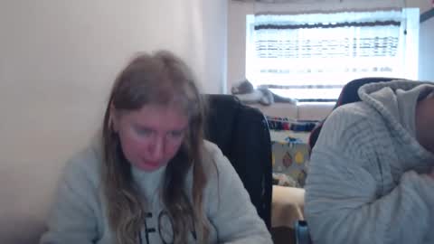 Snapshot of jenisandpeter chatting on February 20, 2026, 7:32 am JenisAndPeter online show from February 20, 2026, 7:32 am