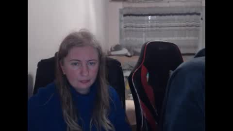 Snapshot of jenisandpeter chatting on February 27, 2026, 7:14 pm JenisAndPeter online show from February 27, 2026, 7:14 pm