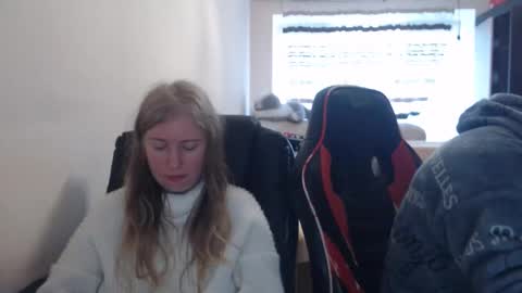 Snapshot of jenisandpeter chatting on March 7, 2026, 7:38 am JenisAndPeter online show from March 7, 2026, 7:38 am