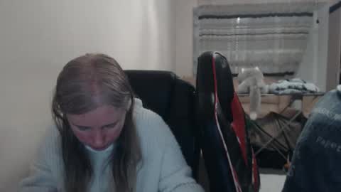 Snapshot of jenisandpeter chatting on March 9, 2026, 6:34 pm JenisAndPeter online show from March 9, 2026, 6:34 pm