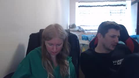 Snapshot of jenisandpeter chatting on March 27, 2026, 8:26 am JenisAndPeter online show from March 27, 2026, 8:26 am