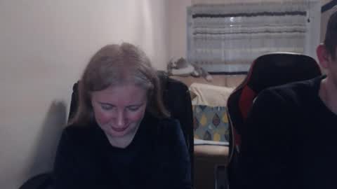 Snapshot of jenisandpeter chatting on March 31, 2026, 5:24 pm JenisAndPeter online show from March 31, 2026, 5:24 pm