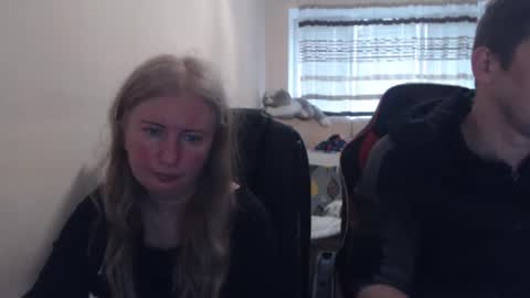 Snapshot of jenisandpeter chatting on April 3, 2026, 5:33 pm JenisAndPeter online show from April 3, 2026, 5:33 pm