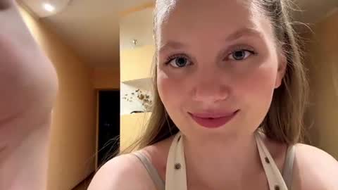 Jen online show from June 22, 2026, 5:21 pm