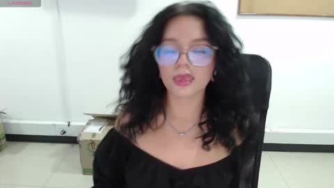 Snapshot of jenn_cg chatting on March 13, 2026, 11:33 pm jenn online show from March 13, 2026, 11:33 pm