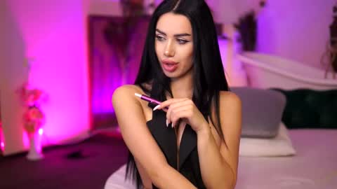 jenna_day online show from March 1, 2025, 12:12 pm