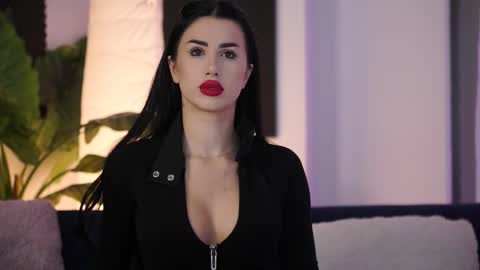 jenna_day online show from October 4, 2025, 9:18 am