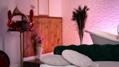 jenna_day online show from April 17, 2026, 6:38 am