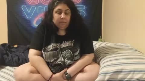 Snapshot of jennabrady chatting on June 26, 2026, 3:00 am Dragon Queen. Be my Dragon -- and online show from June 26, 2026, 3:00 am
