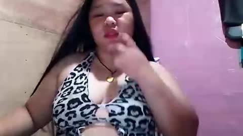 jennalyn_19 online show from October 31, 2025, 12:50 pm