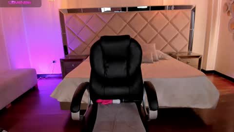 Snapshot of jennaolson chatting on March 3, 2025, 9:59 pm Jenna Olson online show from March 3, 2025, 9:59 pm