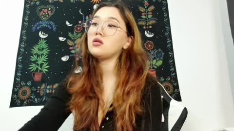 JENNA online show from September 19, 2025, 1:45 pm