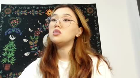 JENNA online show from September 22, 2025, 1:02 pm