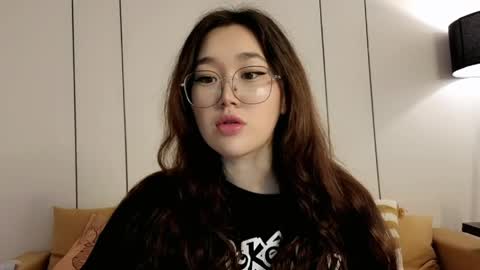 JENNA online show from May 11, 2026, 4:07 am