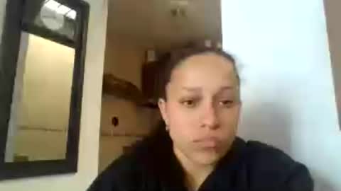 Jenncossio online show from June 25, 2026, 7:07 pm