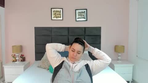 jenner_madison online show from December 19, 2025, 11:06 am