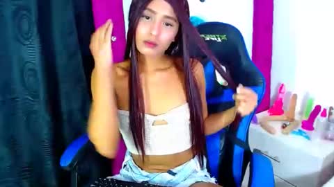 Snapshot of jenng18 chatting on February 3, 2026, 7:02 am jenn online show from February 3, 2026, 7:02 am