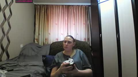 JenniDeep online show from February 7, 2026, 10:52 am