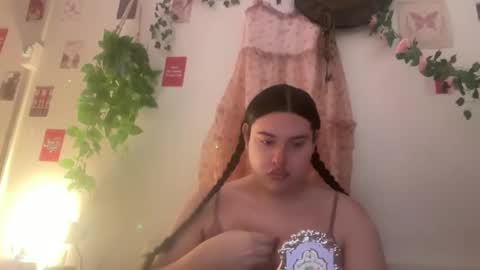 jennifer_robbie online show from June 6, 2026, 3:00 am