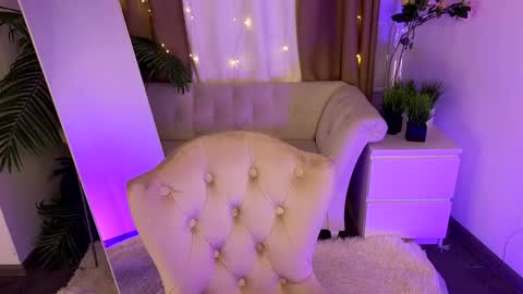 Jennifer online show from May 5, 2026, 8:22 am